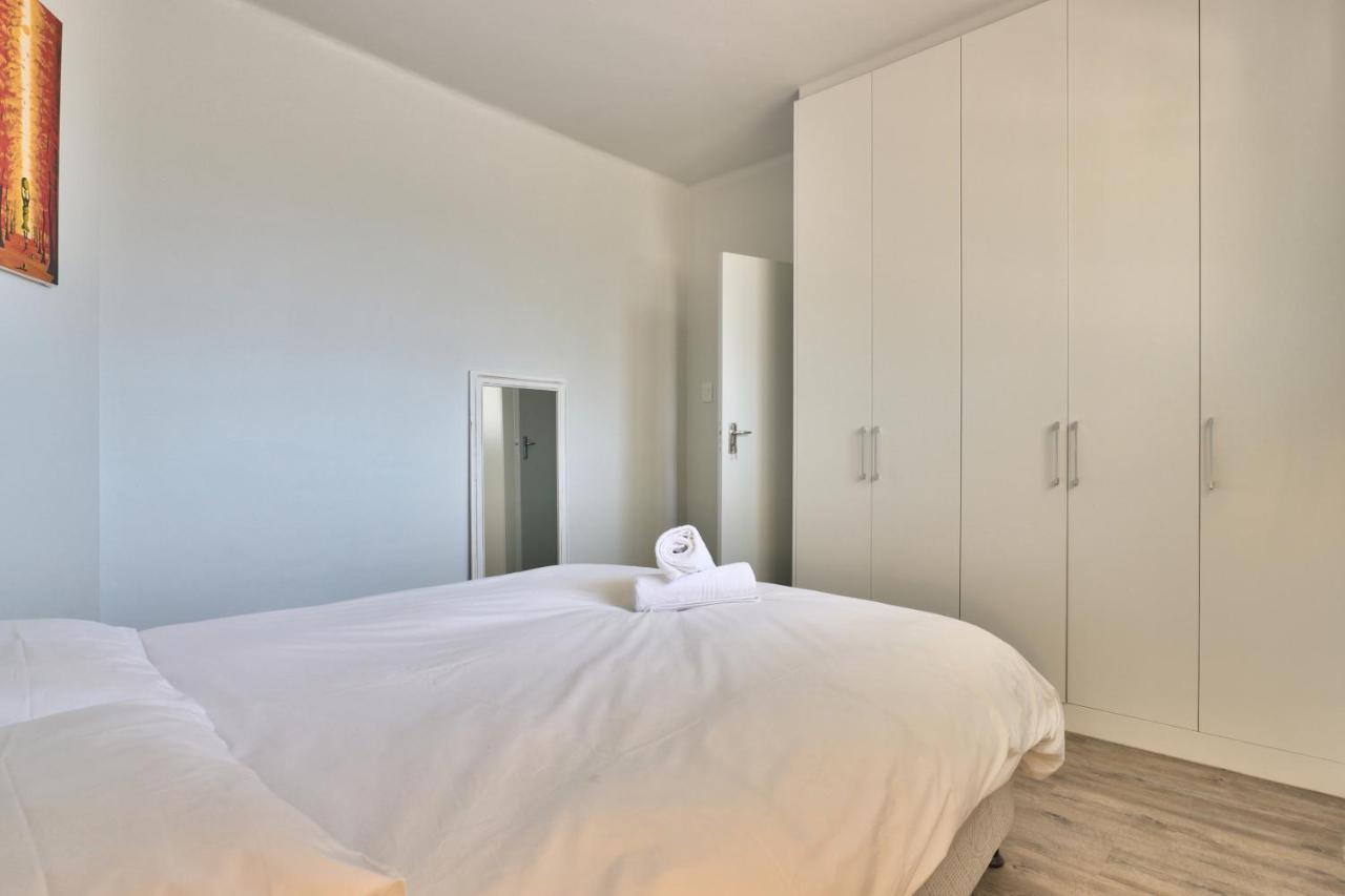 Skyways Apartment Cape Town Exterior photo